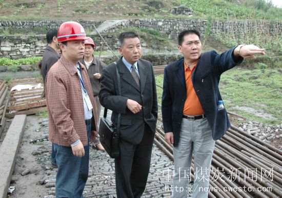 图片新闻:重庆一三六地质队加强外协钻机安全管理